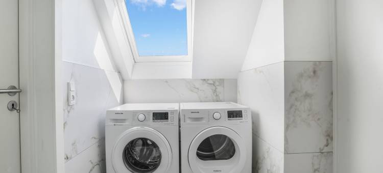 现代化的床和浴室(Modernized Bed & Bath)图片