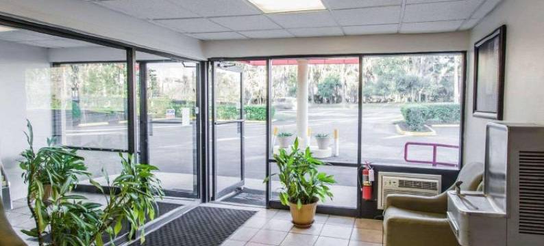 Regency旅馆(Travelodge by Wyndham Gainesville)图片