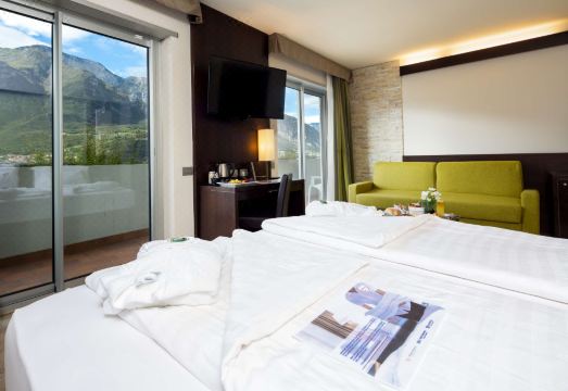 Best Western Hotel Adige Hotel Overview
