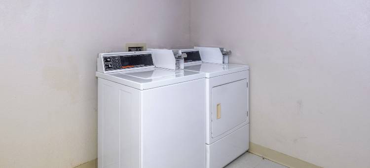 红顶酒店-霍尔顿(Holtoninnandsuites)图片