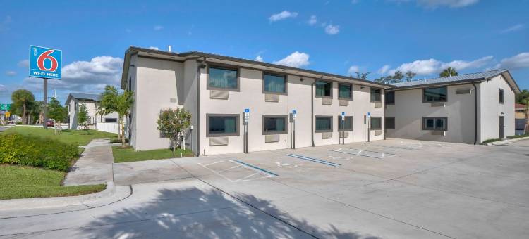 劳德代尔堡6号汽车旅馆(Motel 6 Fort Lauderdale, FL)图片