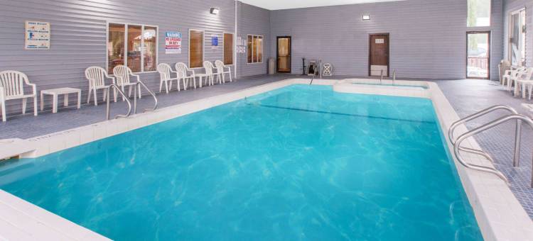 密歇根索尔特圣玛丽温德姆戴斯酒店(Days Inn by Wyndham Sault Ste Marie MI)图片