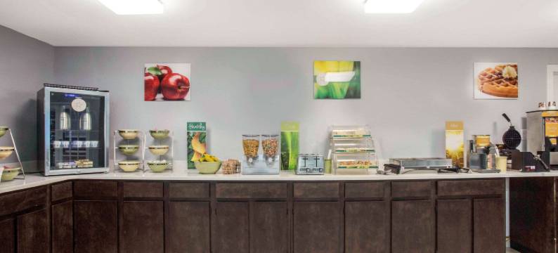 大学区凯艺套房酒店(Quality Inn & Suites University Area)图片