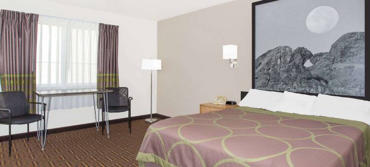 布鲁姆菲尔德温德姆速8酒店(Super 8 by Wyndham Bloomfield)图片