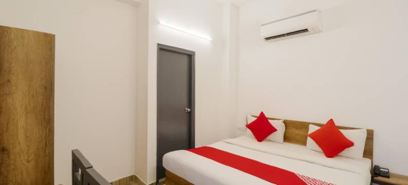 Spot on 72917 Hotel Simna Palace图片