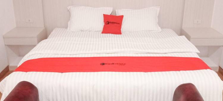 红多兹酒店-近楠榜ITERA哥打巴鲁收费站出口(RedDoorz Near Exit Tol Kotabaru Itera Lampung)图片