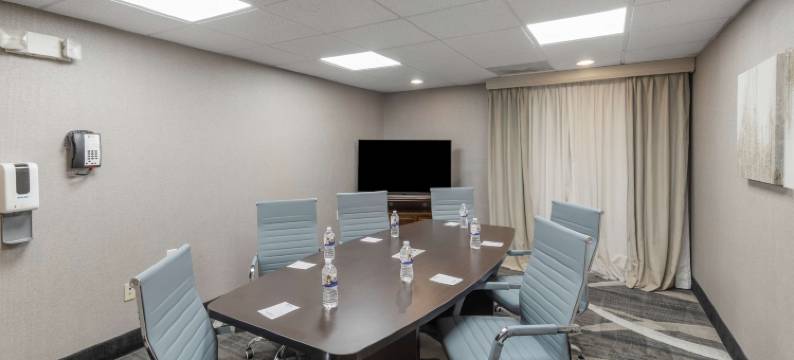 罗素维尔贝斯特韦斯特优质套房酒店(Best Western Plus Russellville Hotel  Suites)图片