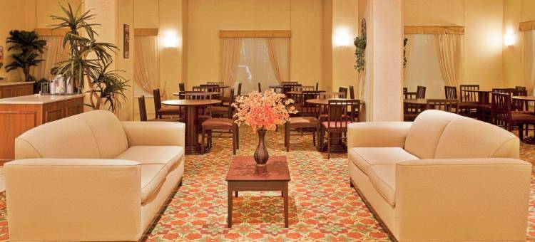 智选假日套房酒店港口里奇(Holiday Inn Express & Suites Port Richey)图片