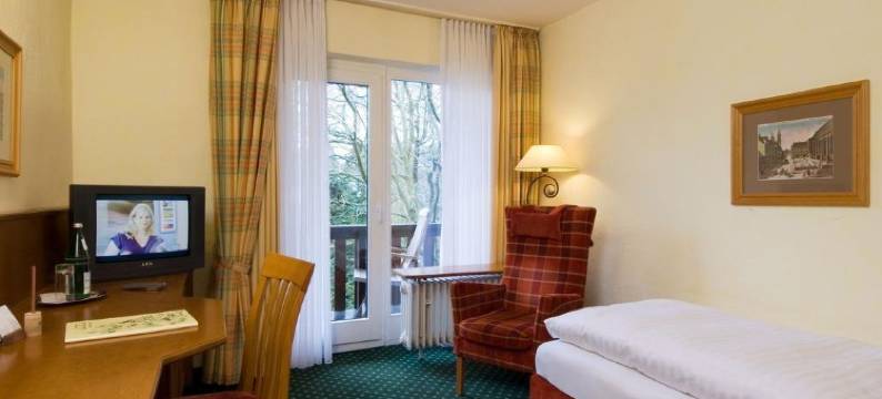 明镜施瓦林霍夫兰德酒店(Landhotel der Schwallenhof)图片