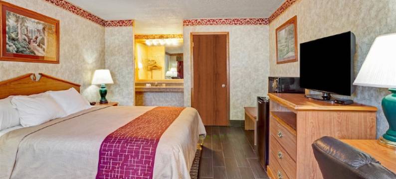 门罗戴斯酒店(Days Inn & Suites by Wyndham Monroe)图片