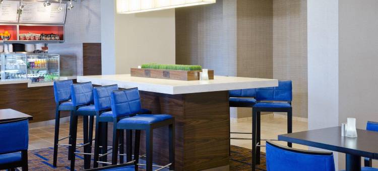 圣路易斯机场/地球城万怡酒店(Courtyard St. Louis Airport/Earth City)图片