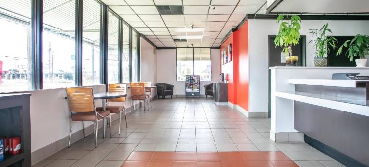 OYO莱克帕克瓦尔多斯塔I-75酒店(OYO Hotel Lake Park/Valdosta I-75)图片