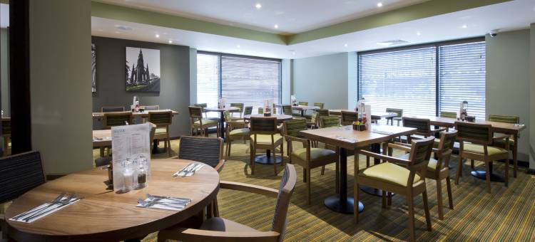 爱丁堡市中心普瑞米尔酒店(Premier Inn Edinburgh City Centre (York Place/St James Quarter) hotel)图片