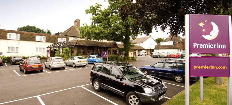盖特威克克劳利镇普里米尔酒店-戈夫公园(Premier Inn Gatwick Crawley (Goff's Park))图片