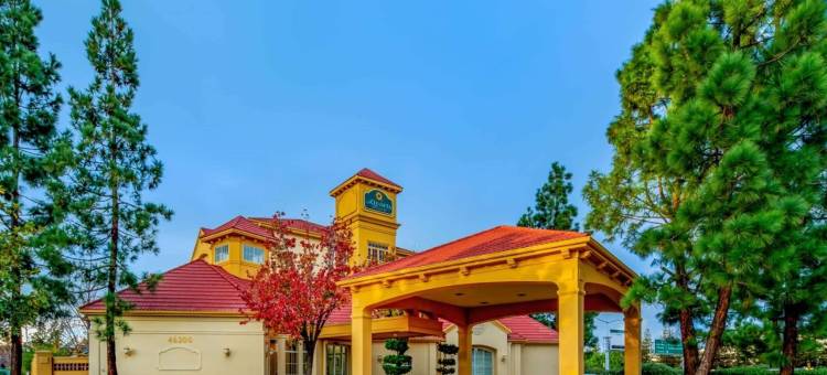 弗里蒙特硅谷拉昆塔温德姆套房酒店(La Quinta Inn & Suites by Wyndham Fremont / Silicon Valley)图片