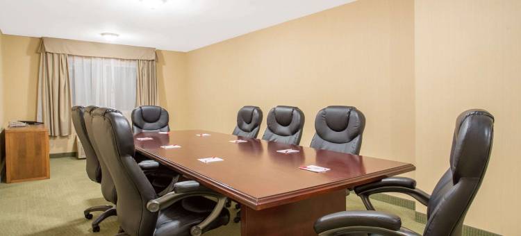 威廉姆斯湖温德姆华美达酒店(Ramada by Wyndham Williams Lake)图片