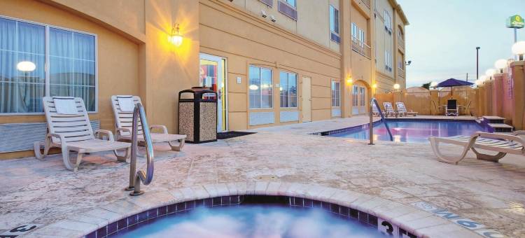 休斯顿新凯尼拉昆塔温德姆套房酒店(La Quinta Inn & Suites by Wyndham Houston New Caney)图片