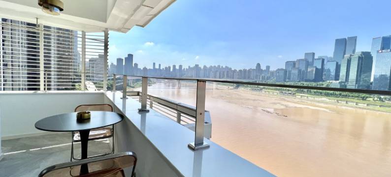 迷雾森林解放碑洪崖洞店公寓(嘉陵江滨江路2号分店)图片