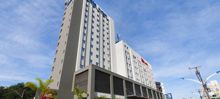 宜必思纳维根特斯伊塔雅伊酒店(Ibis Navegantes Itajai)图片