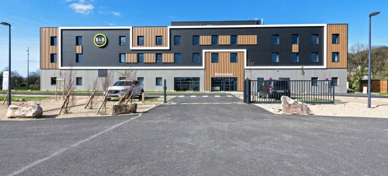 B&B黑木酒店朗代诺(B&B Hotel Landerneau Bois Noir)图片