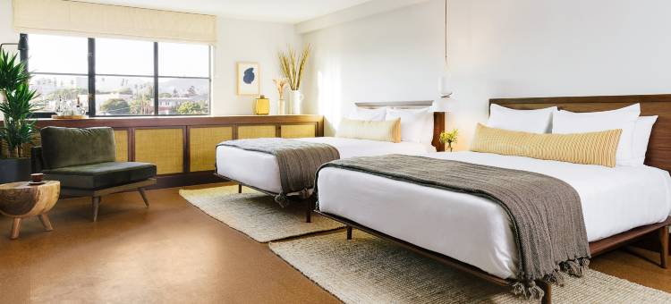 银湖游泳池旅馆(Silver Lake Pool & Inn)图片