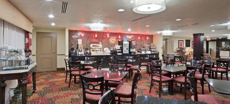 萨莱纳拉昆塔温德姆套房酒店(La Quinta Inn & Suites by Wyndham Salina)图片