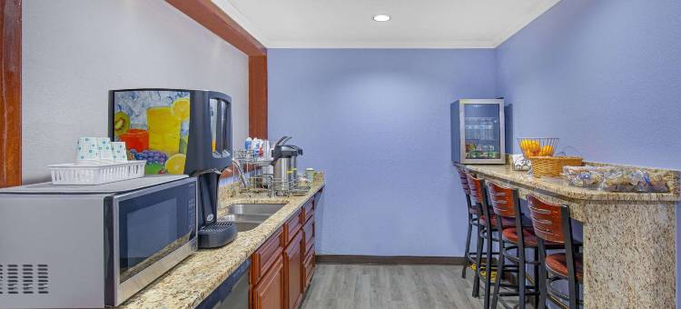 萨凡纳戴斯酒店(Days Inn by Wyndham Savannah)图片