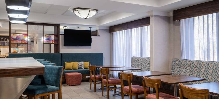 诺克罗斯-桃树角欢朋酒店(Hampton Inn Peachtree Corners/Norcross)图片