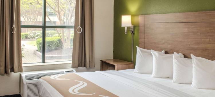 赖特湖诺福克机场品质套房酒店(Quality Suites Lake Wright Norfolk Airport)图片