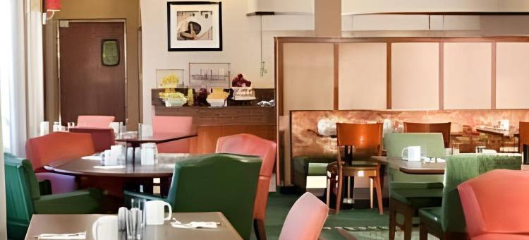 罗克福德万怡酒店(Courtyard Rockford)图片