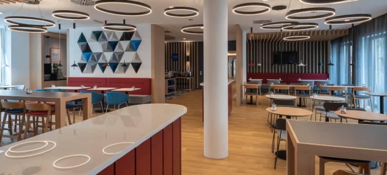 海尔布隆快捷假日酒店(Holiday Inn Express HEILBRONN by IHG)图片