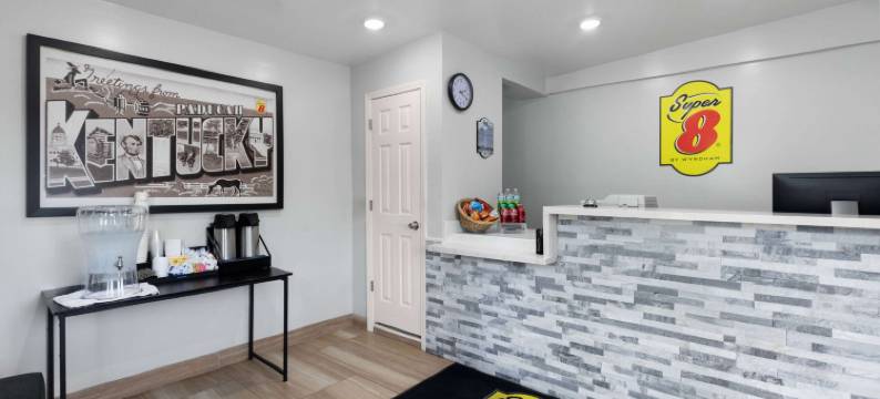 帕迪尤卡I-24 4号出口温德姆速8酒店(Super 8 by Wyndham Paducah I-24 Exit 4)图片