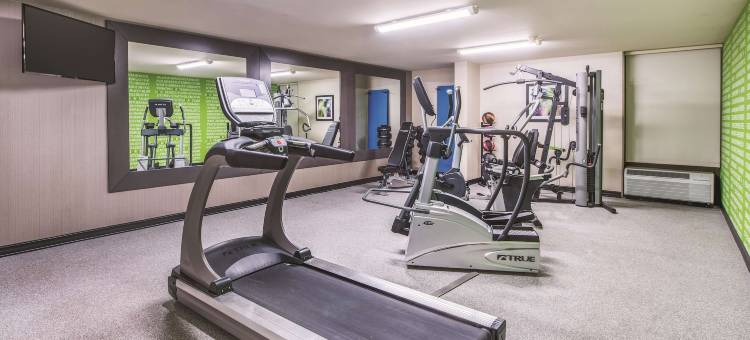 圣路易斯南费斯特斯拉昆塔温德姆套房酒店(La Quinta Inn & Suites by Wyndham Festus - St. Louis South)图片