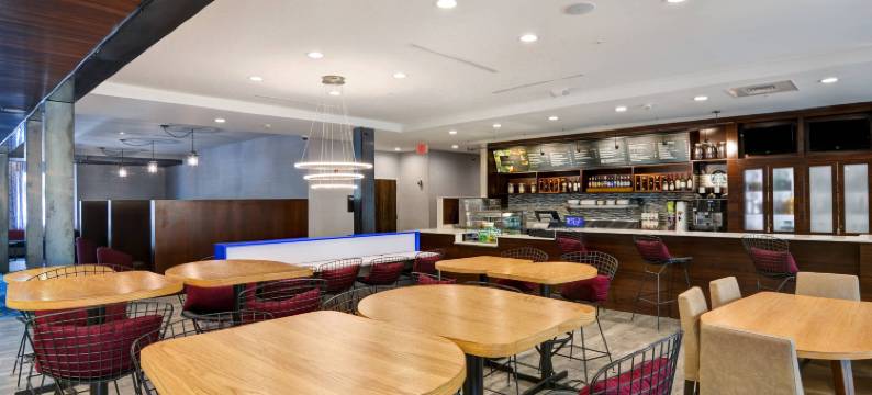 长岛艾斯利普/法院大楼万怡酒店(Courtyard Long Island Islip/Courthouse Complex)图片