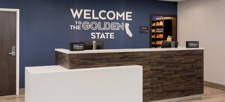 曼特卡欢朋套房酒店(Hampton Inn & Suites Manteca)图片