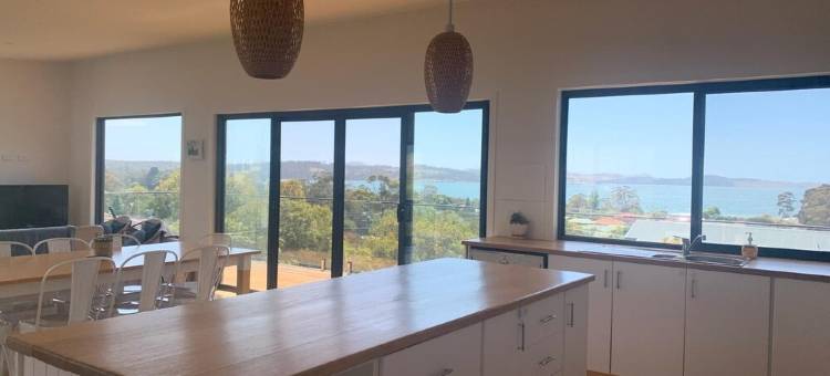迷人水景;惬意海滨氛围;多处娱乐空间度假屋(Stunning water views; relaxed coastal atmosphere; multiple entertaining areas)图片
