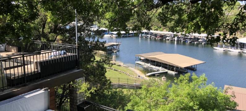 Lakeway Waterfront,  Lake Travis, Private Dock & Hot Tub图片