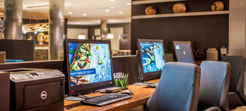 底特律法明顿山万怡酒店(Courtyard Detroit Farmington Hills)图片