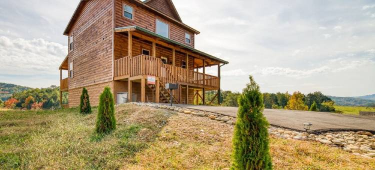 Two Cabins!  Sleeps 24, Themed Bunk Rooms for the Kids, Hot Tubs, Mountain Views图片