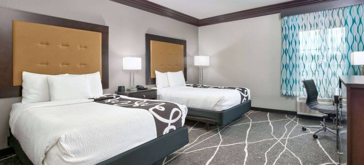 小石城布莱恩特拉昆塔温德姆套房酒店(La Quinta Inn & Suites by Wyndham Little Rock - Bryant)图片