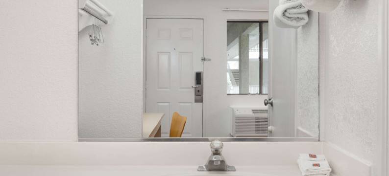 布埃纳帕克6号汽车旅馆 - 诺茨浆果农场/迪士尼乐园(Buena Park, CA - Knotts Berry Farm - Disneyland)图片