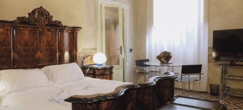 贵族宫Guazzoni Zaccaria(Foresteria Palazzo Guazzoni Zaccaria)图片