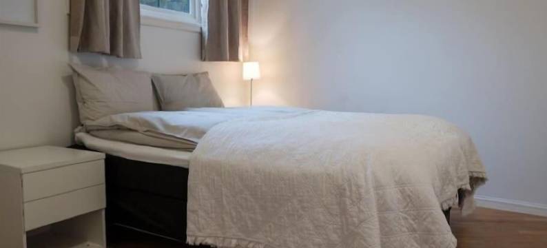 位于布罗松德中心！设备齐全的三卧室公寓(In the Heart of Brosundet! Fully equipped 3 Bed Room Ap)图片