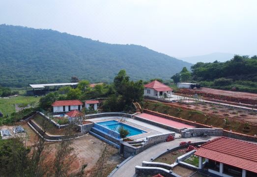 Aara Jungle Resort Hotel Overview
