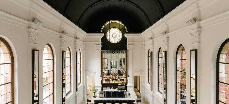 八月酒店(August)图片