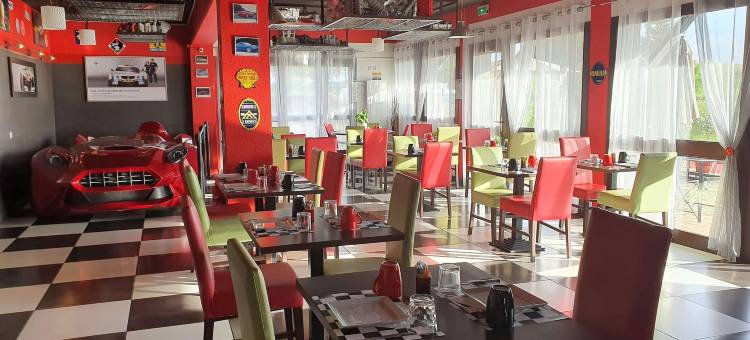 基里亚德坎尼斯伊克鲁斯时尚恩佐酒店(Enzo Hotels Cannes-Écluse by Kyriad Direct)图片