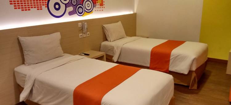 宗班绿红伊斯兰酒店(Green Red Hotel Syariah Jombang)图片