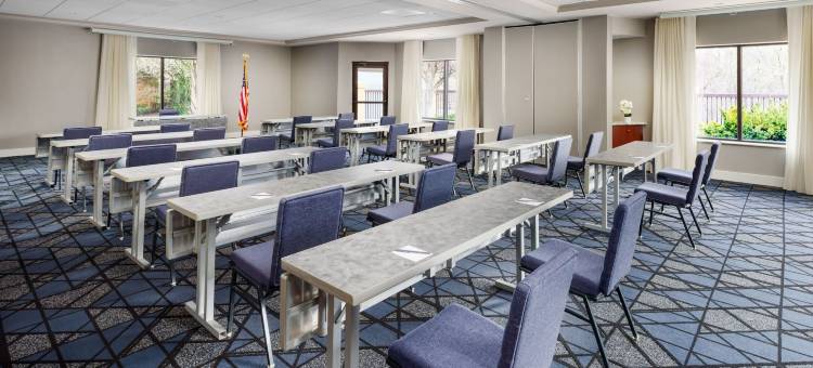 曼彻斯特波士顿地区机场万怡酒店(Courtyard Manchester-Boston Regional Airport)图片