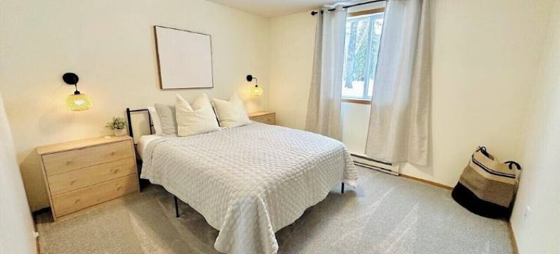 NEW - Great Location - Family Friendly - Garage - Spacious图片