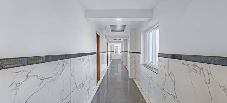 Treebo Abhi 套房，距古图尔交汇处 400 米(Treebo Abhi Suites, 400 M from Guntur Junction)图片